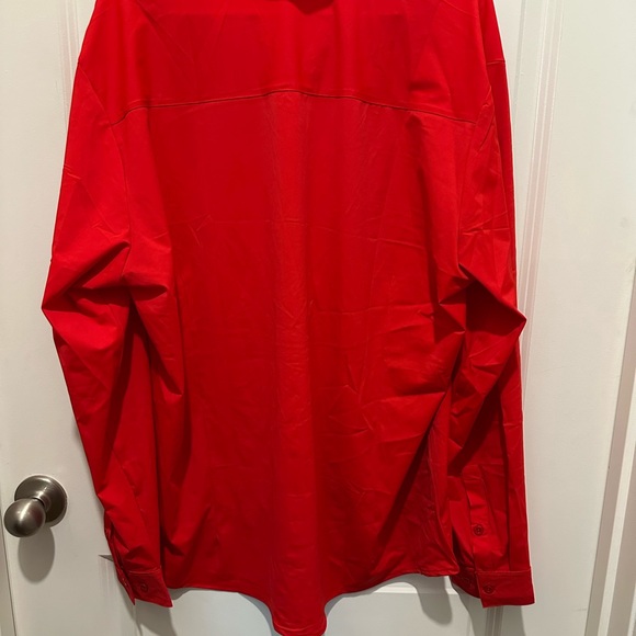 Red Button-Up blouse - Picture 6 of 6